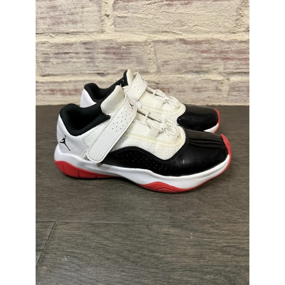 Nike jordan 11